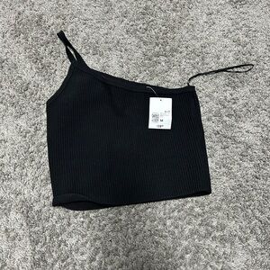 Forever 21 Black One-Shoulder Crop Top